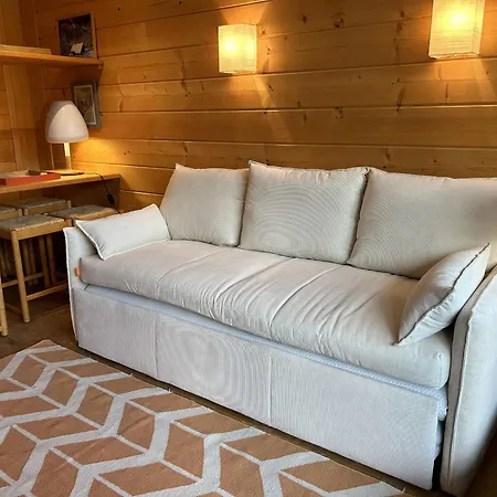 1 Avec Balcon Sud, Centre, A Proximite Des Pistes Et Commerces Appartement *